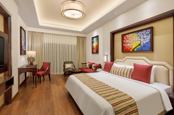 sarovar_portico_dehradhun_superior_room_double_bed
